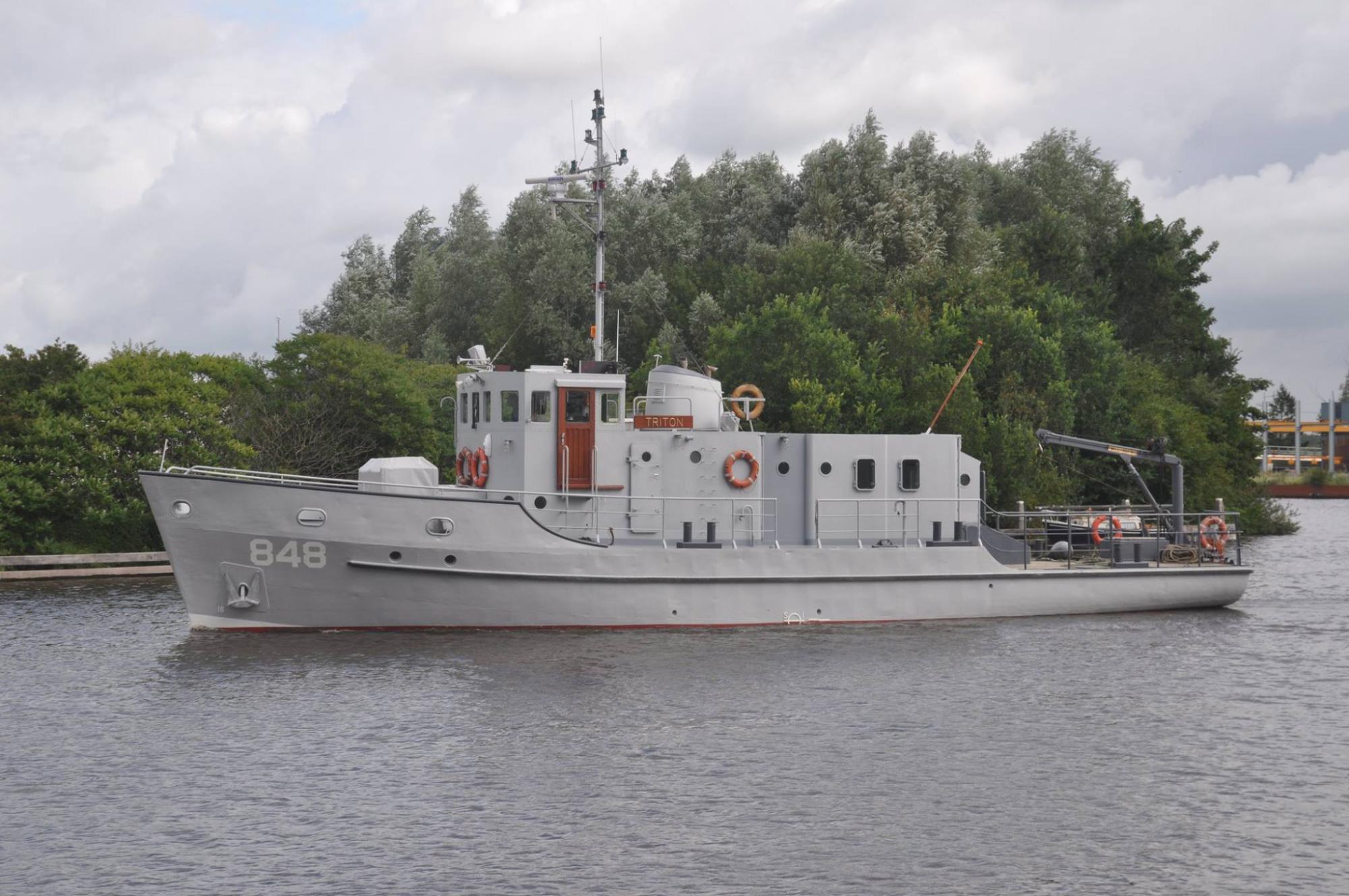 Varen met het motorschip Triton, Lauwersoog